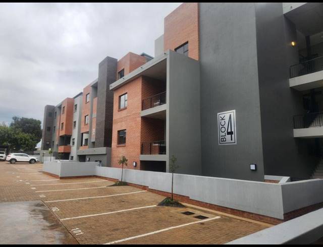 2 BEDROOM PROPERTY TO RENT IN WATERKLOOF PARK